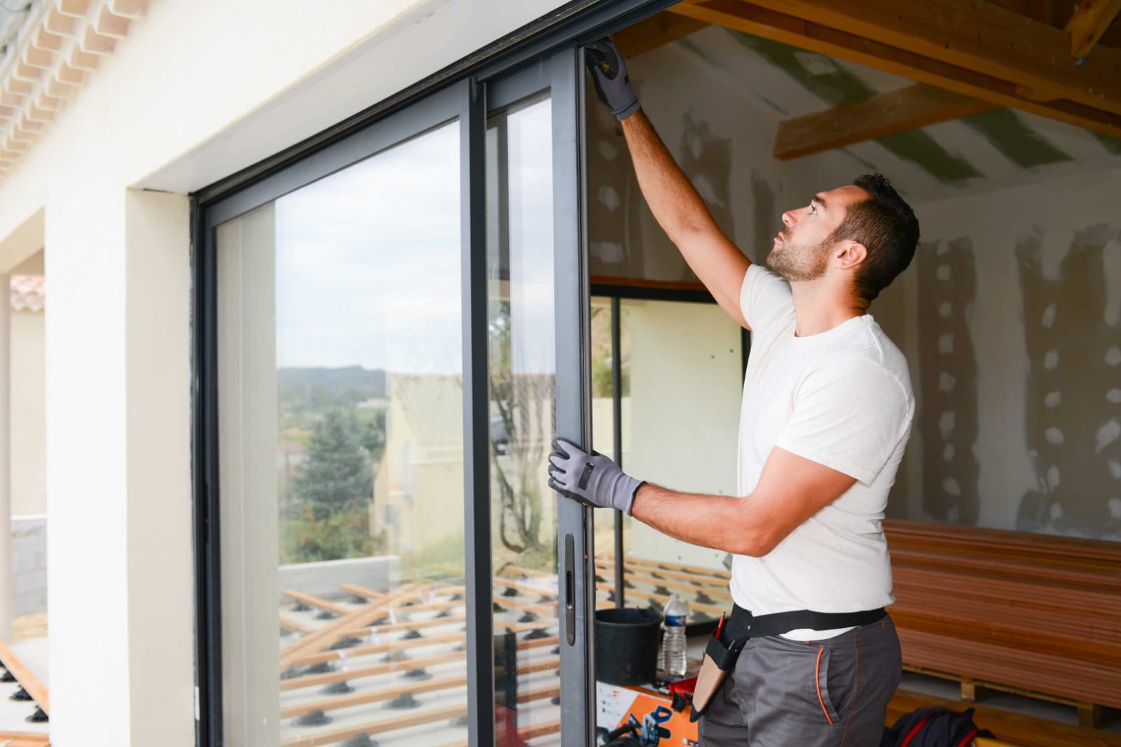 SLIDING GLASS DOOR AND WINDOW